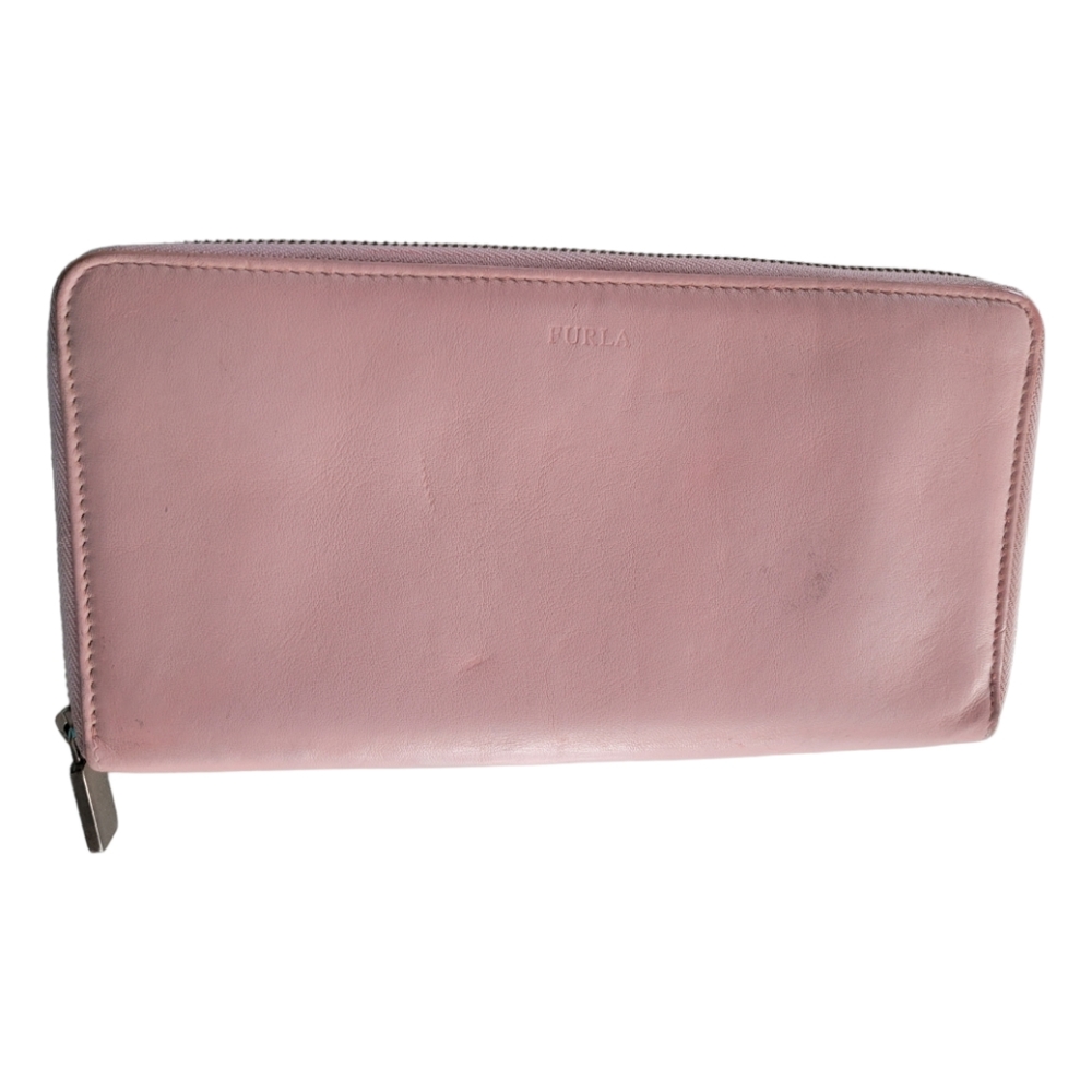 FURLA Round Zip Long Wallet with "arch logo" printed leather.